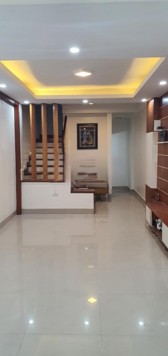 Cho thuê nhà Khuất Duy Tiến 35m2x6tầng giá 16tr